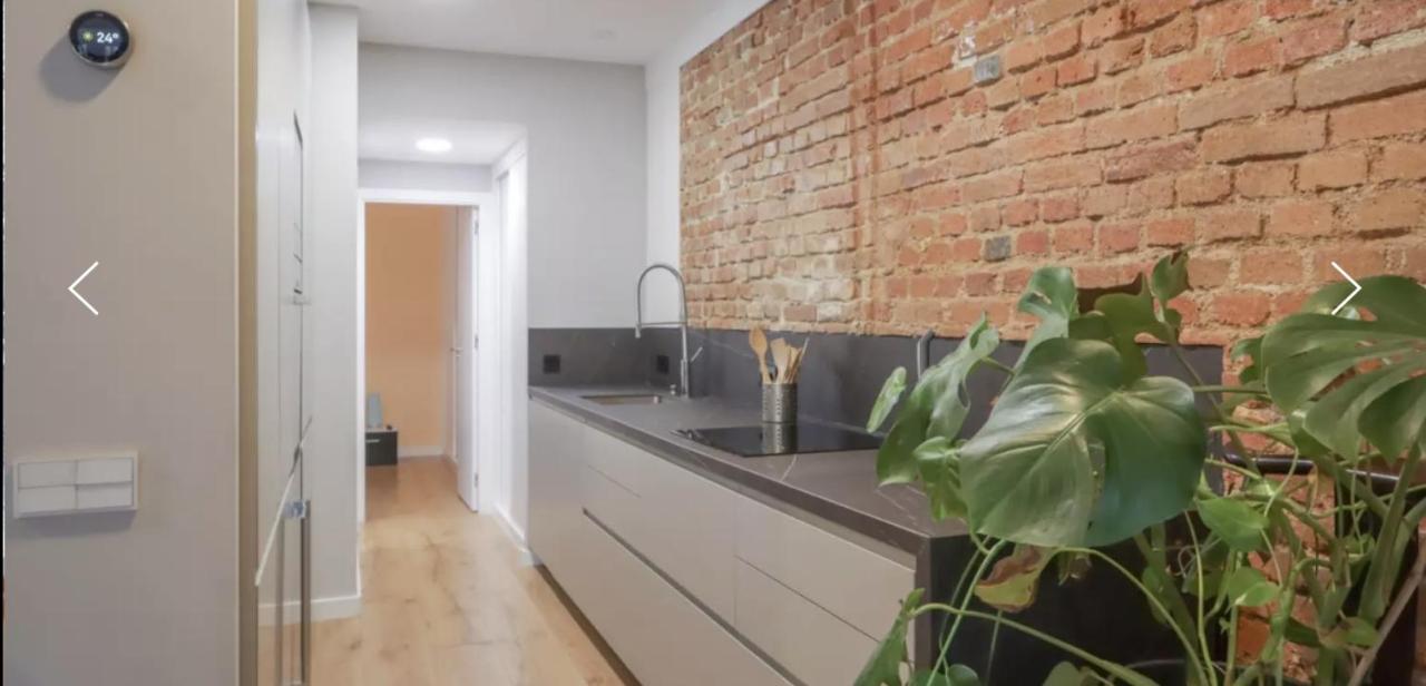 Design Apartment Near City Center Madrid Kültér fotó